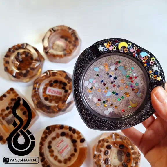 تصویر 1  زیرسیگاری مشکی شاین